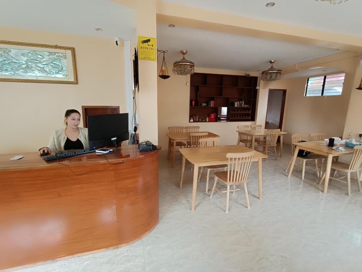 Speed 8 Inn Моалбоал Екстериор снимка